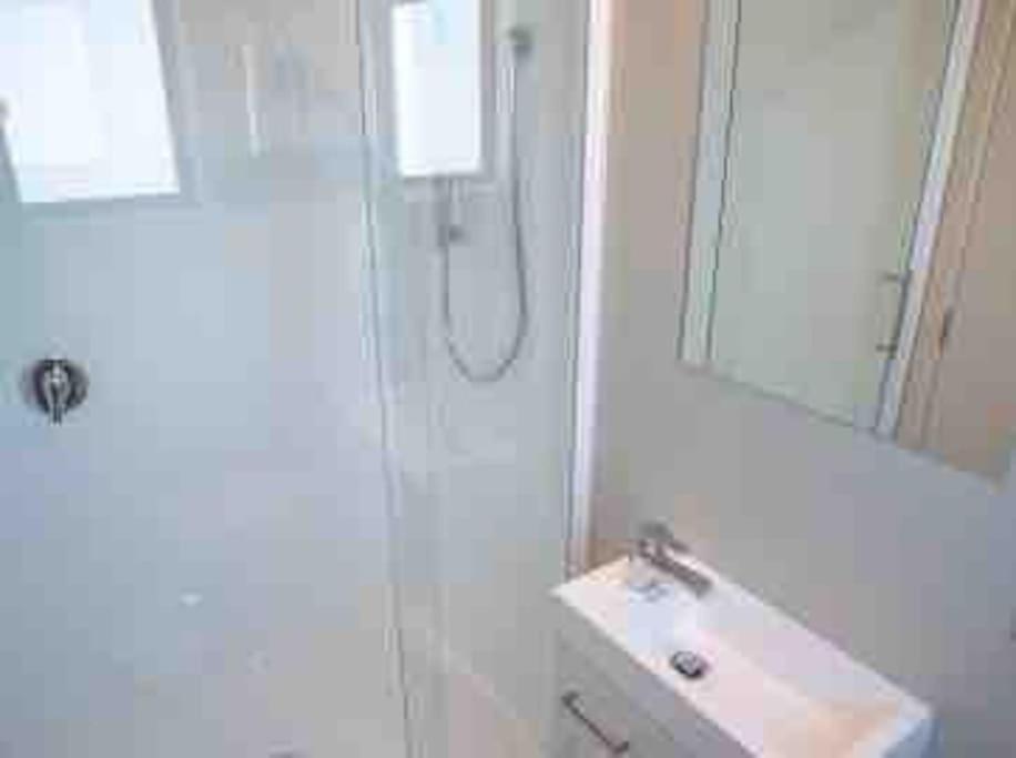 Great Views From New 2 Bedroom Apartment Te Anau Eksteriør bilde
