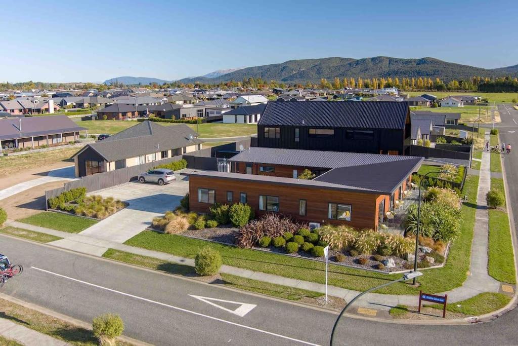 Great Views From New 2 Bedroom Apartment Te Anau Eksteriør bilde